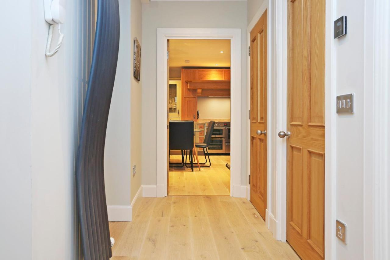Joivy Modern And Airy Flat On The Historic Royal Mile Lejlighed EDI Eksteriør billede