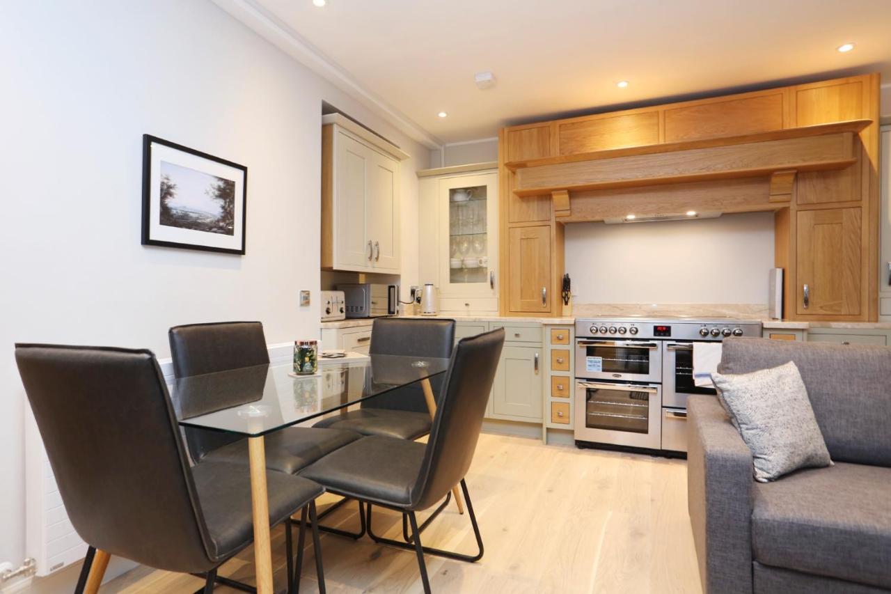 Joivy Modern And Airy Flat On The Historic Royal Mile Lejlighed EDI Eksteriør billede